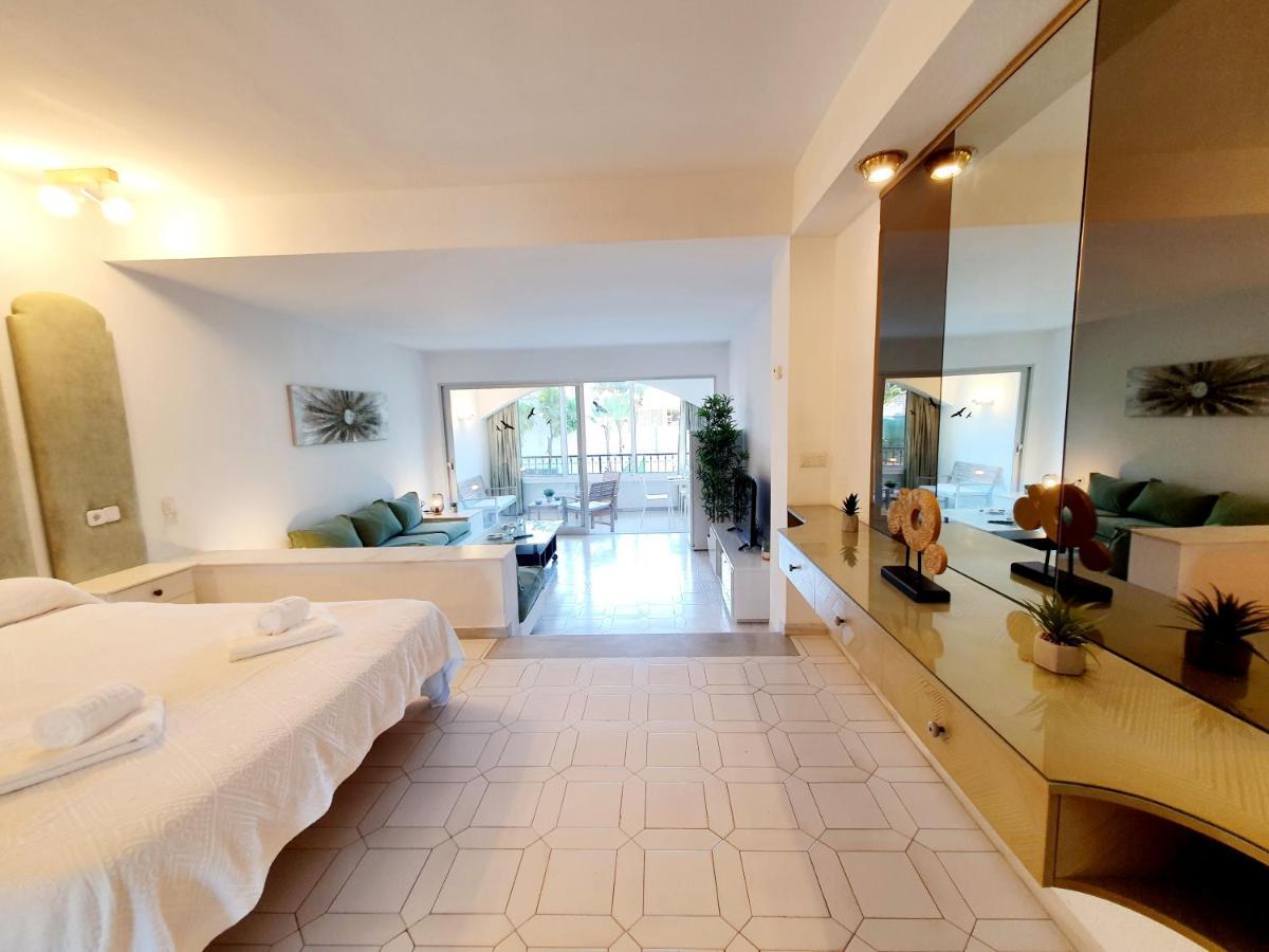 Miraflores Town Studio Sitio de Calahonda Luaran gambar